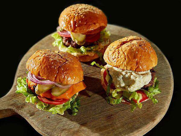 Двор Помидор - 3 Бургера