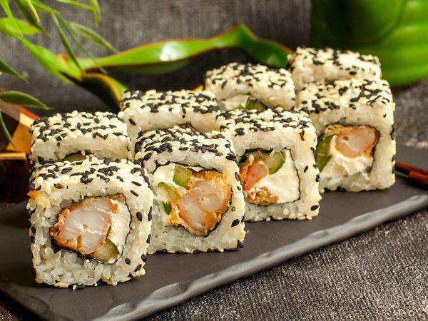 Большие Тарелки - Филадельфия с креветкой в кунжуте