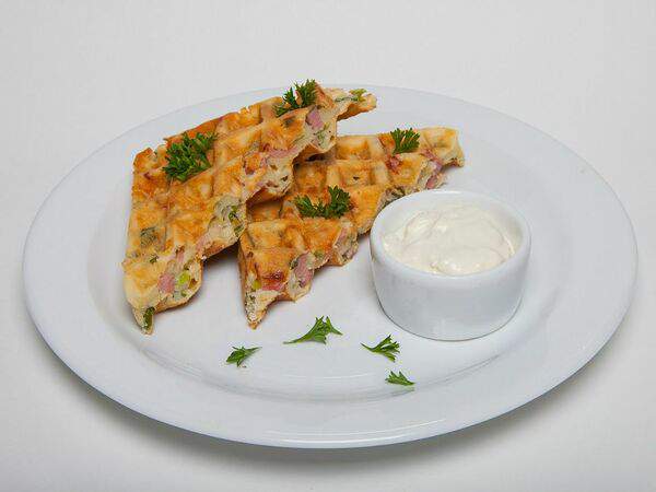 Белый лис - Вафли с сыром и ветчиной