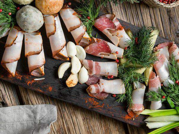 Корчма Хуторок - Сало томлёное с медком и травами