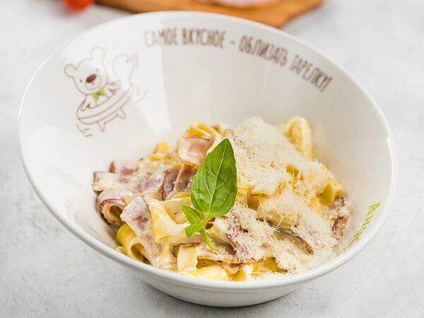 АндерСон - Феттуччине с беконом и розмарином в сливочном соусе