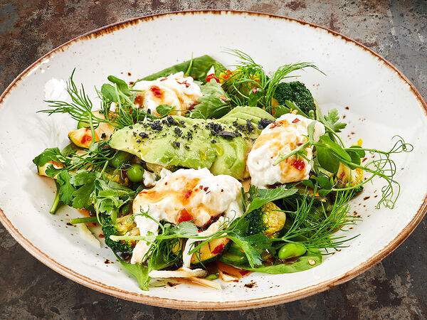 Corner Grill - Зеленый салат со страчателлой