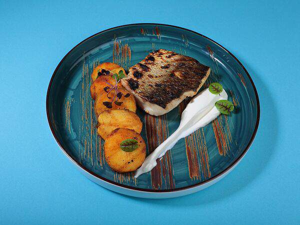 Kiss - Муксун гриль с печеным картофелем