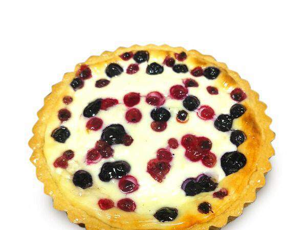 Milk - Тарт сметанный с ягодами