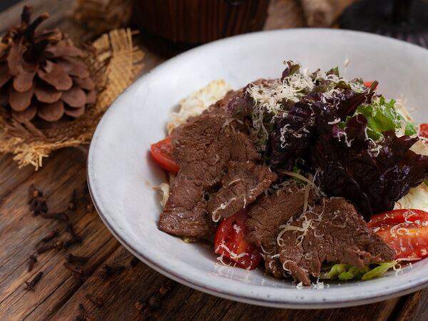 В Шатрах - Теплый салат с кониной