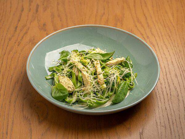 Бруни - Шпинатная паста с куриным филе и брокколи