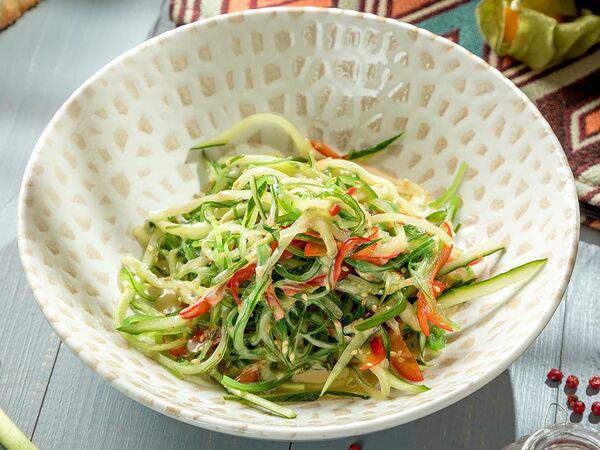 Чайхана neft lounge - Огуречный салат с чуккой