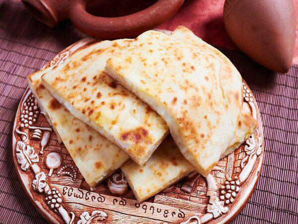 Джо-Джо - Хачапури с картофельно-сырной начинкой