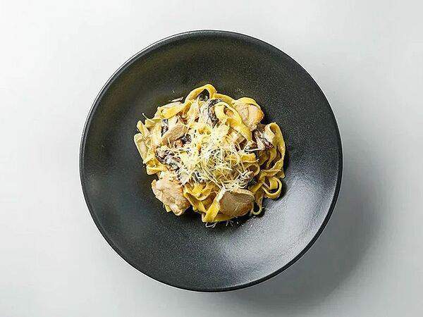 Du Pain - Тальятелле с курицей и грибами