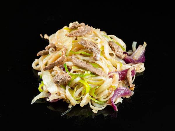 Мясорубка - Вок Рисовая лапша с говядиной