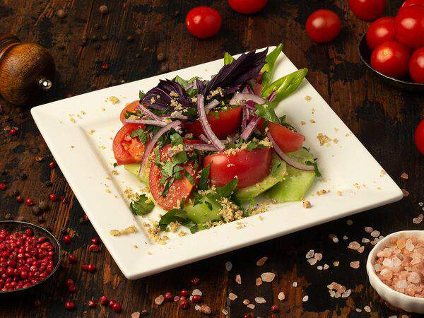 Сухумский дворик - Салат по-грузински с грецким орехом