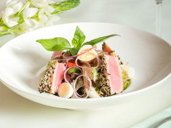 Dolce Vita - Салат Ниццарда со свежим тунцом