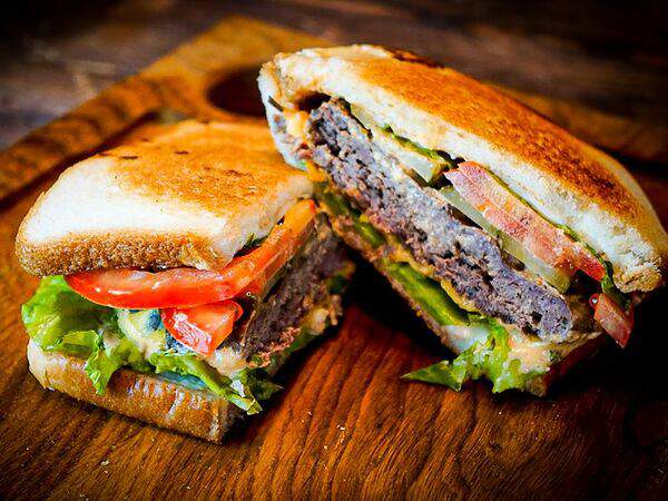 Gastro Pub Hooligans - Горячий сытный сэндвич