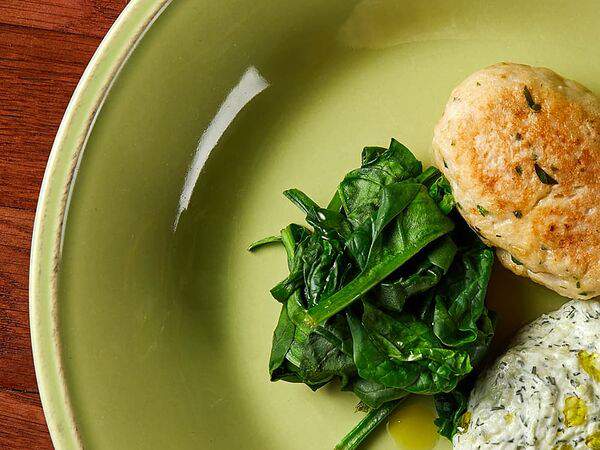 Сыроварня - Котлета из щуки со шпинатом