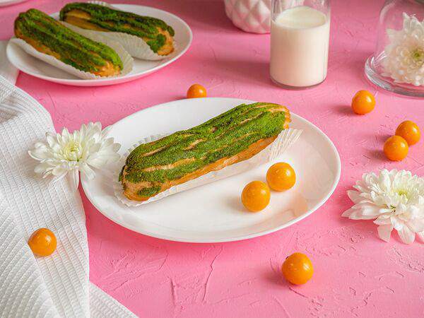 Сдобушка - Эклер с фисташковым кремом