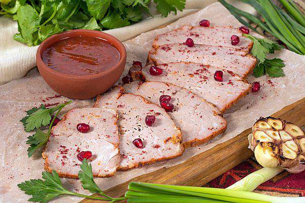 Мушмула - Буженина по-грузински