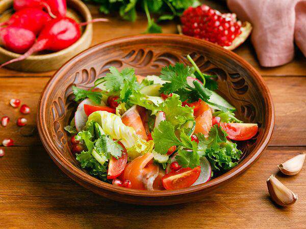 Мама, я дома - Салат с малосольным лососем