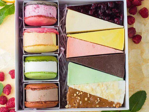 Bagatelle - Подарочный сет- 4 айсбона и ассорти чизкейков