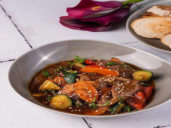 Mandarinka Restaurant & Bar - Говядина в устричном соусе