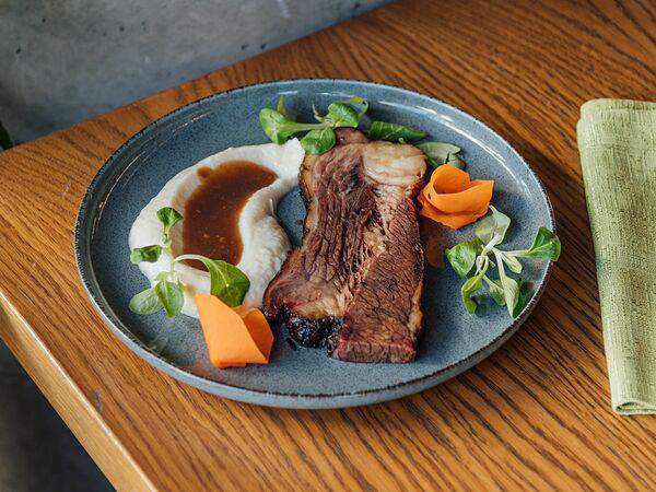 Erti_Эрти - Брискет с пюре из сельдерея