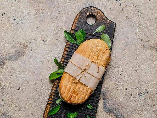 Кафе 38 - Фирменный горячий сморреброд с маринованным лососем