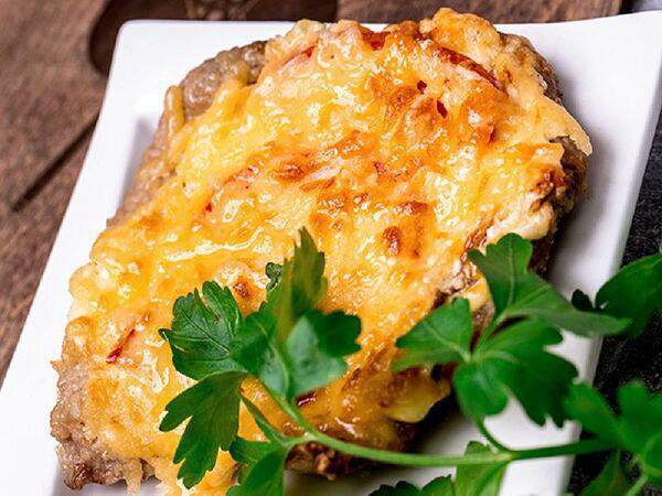 Kremlin - Свинина запеченная под сыром