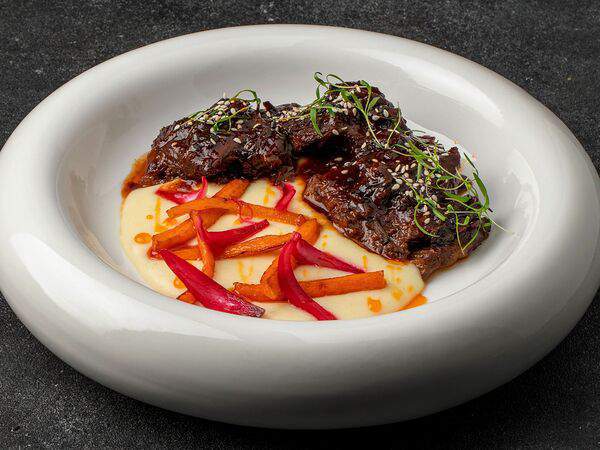 Секреты - Томленые говяжьи щеки