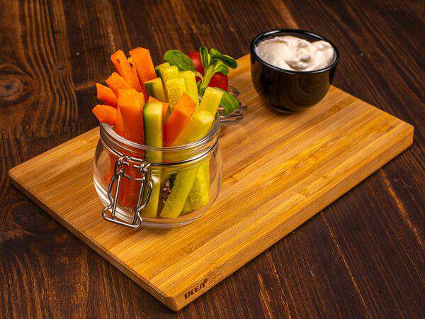 Crazy Brothers - Овощные палочки из моркови и огурчиков