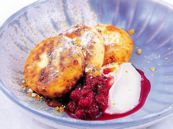 Маммас - Сырники с вареньем и сметаной