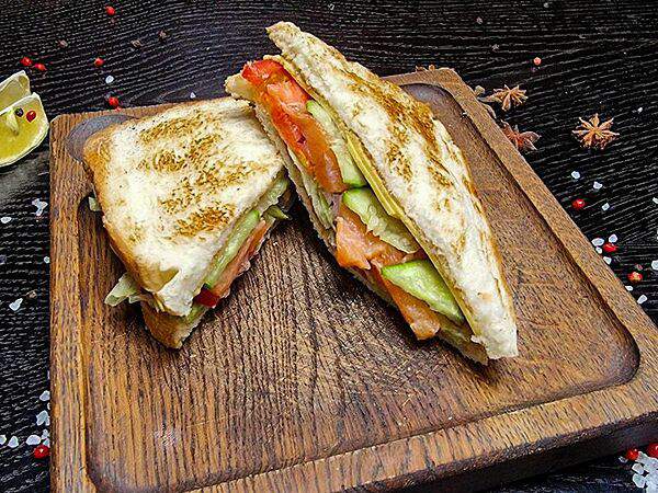 Брашна - Клаб сэндвич с лососем