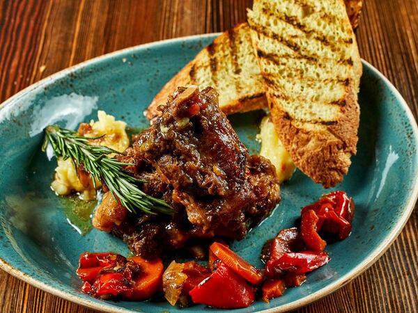 Ресторанчик старый город - Томленый телячий хвост