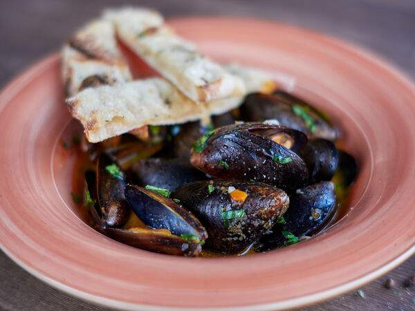 Grill & Pizza by Bottega Toscana - Суп Мидии