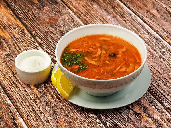 Кафе на Моисеенко - Солянка сборная по-домашнему