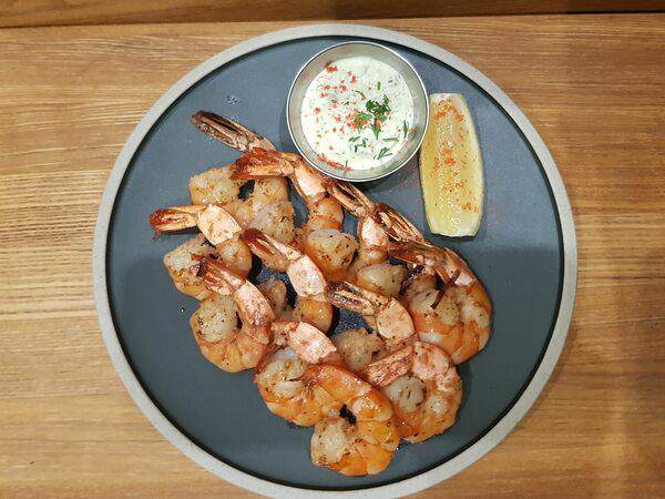 Gagarin Pub - Тигровые креветки, жаренные с чесноком