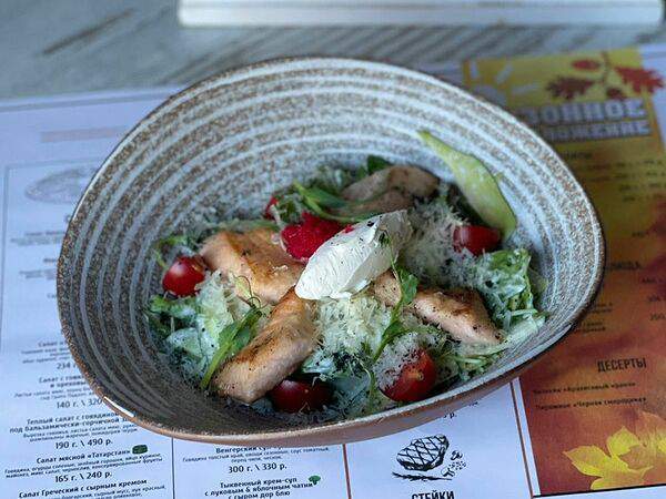 Чемодан - Салат из лосося с творожным сыром