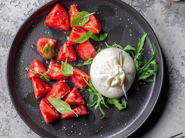 Blackberry - Буррата с кахунскими помидорами