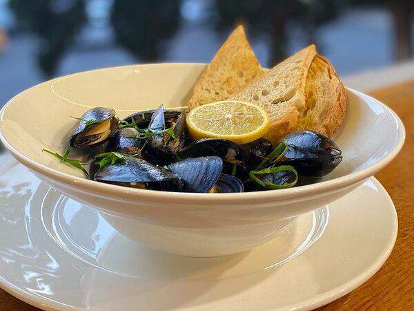 Арт кафе Bravo - Острые мидии в соусе том ям