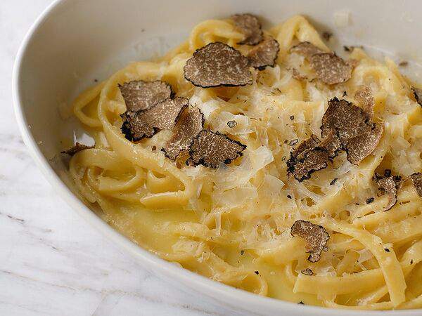 Bisou Bisou Bistro - Спагетти с трюфелем