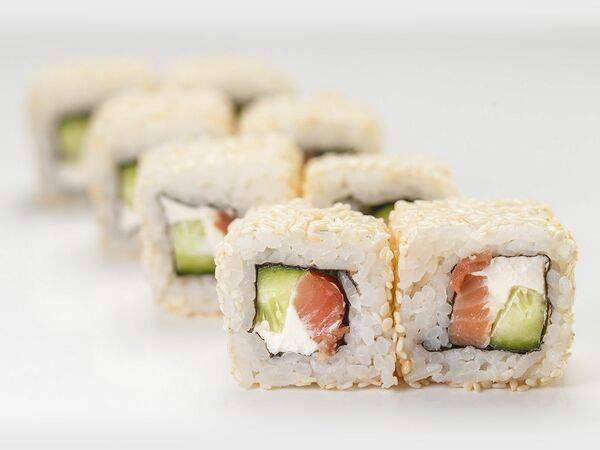 Sushi Booster - Филадельфия с копченым лососем
