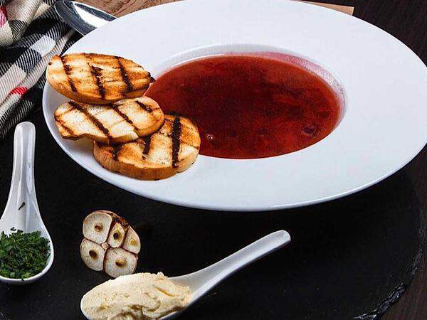 Бекон Restobar - Борщ с телятиной и яблоками