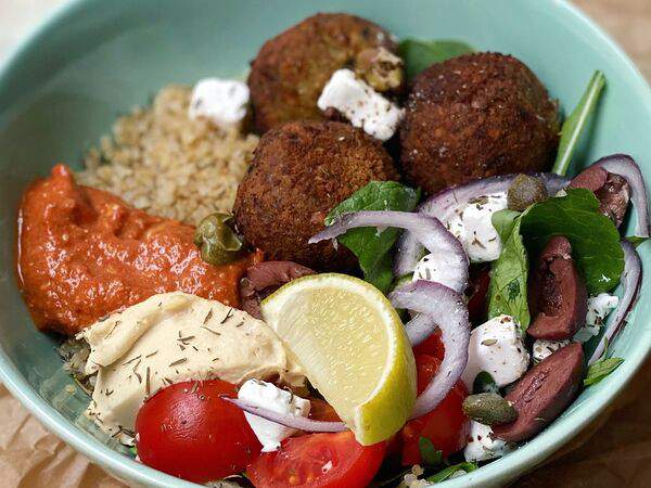 2A Concept. Coffee, Cake & Shop - Средиземноморский боул