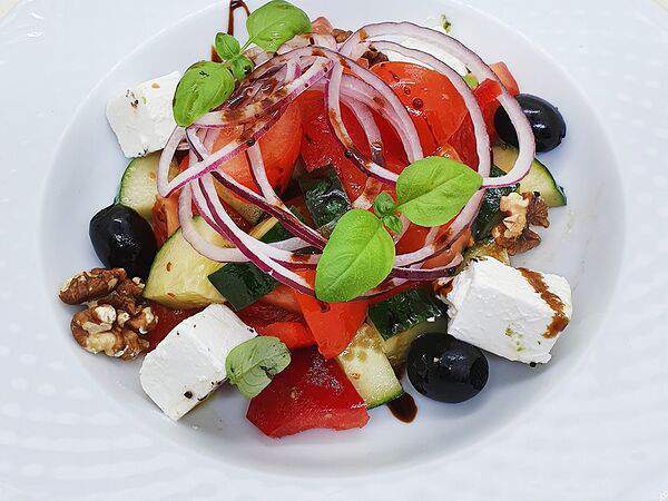 Васнецовъ - Салат греками придуманный