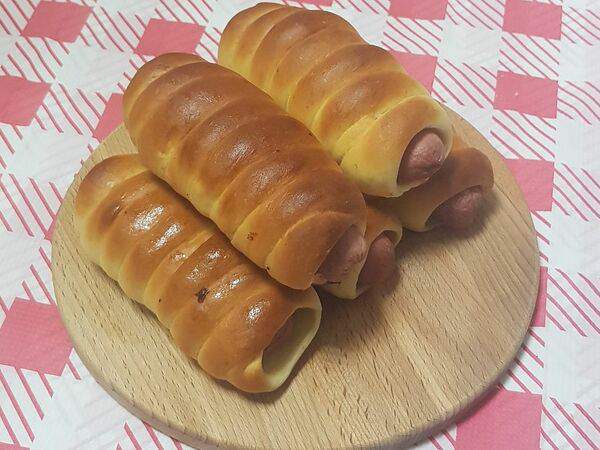 Семейное - Сосиска в тесте печёная