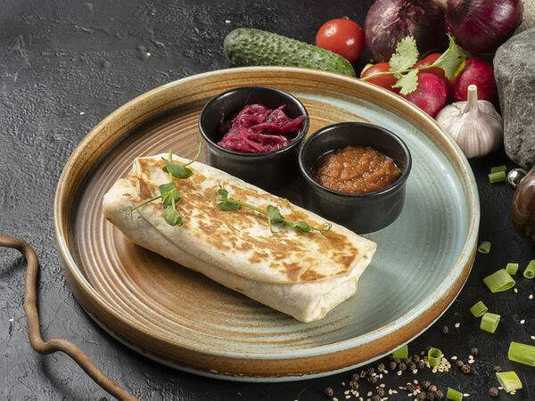 Golden Coffee - Буррито с курицей и овощами