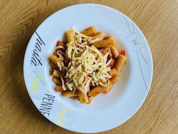 Изюм - Ригатони с беконом