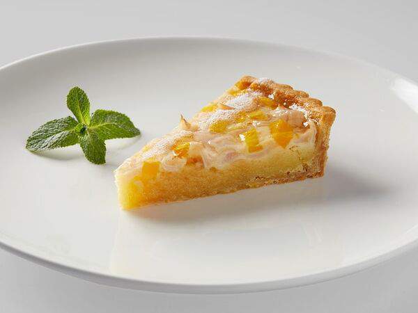 Bocca Pizza - Тарт с личи и миндальным кремом