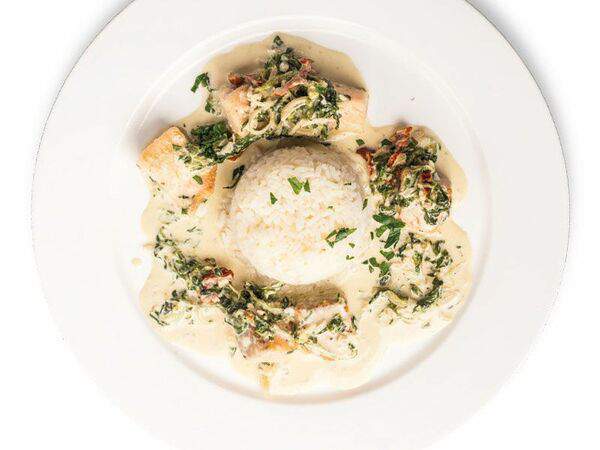 Фёст на Первомайской - Сёмга в сливочно-чесночном соусе