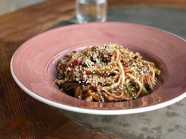 Plita - Удон с курицей и овощами