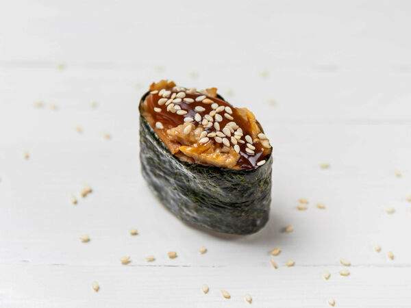 Суша - Гункан с угрем