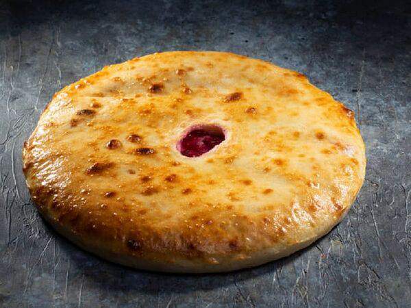 Karlitto Pizza - Осетинский пирог с творогом и малиной